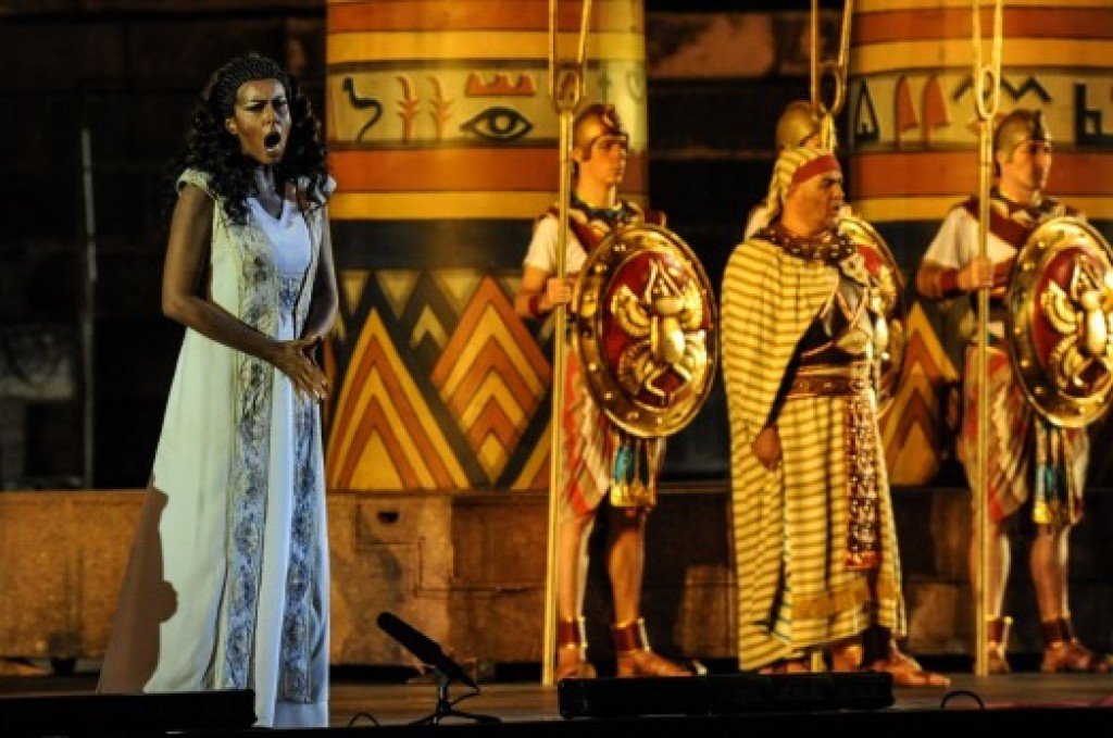 aida-2012-04