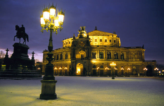 Dresden-Semperoper-2